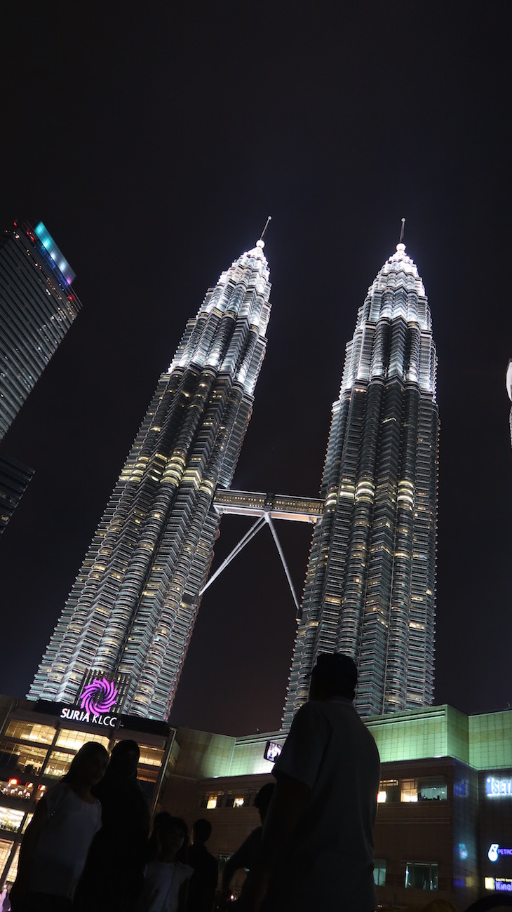 Torres Petronas - Kuala Lumpur - Malásia © Viaje Comigo