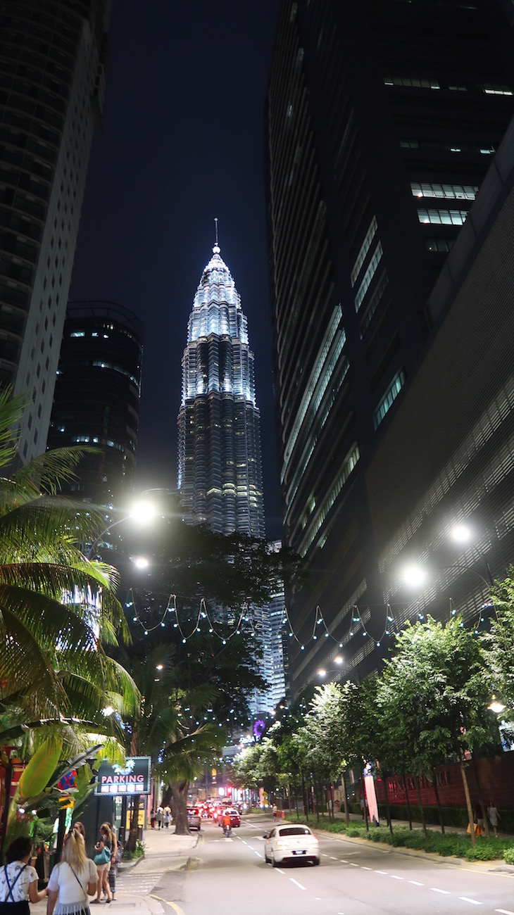Torres Petronas - Kuala Lumpur - Malásia © Viaje Comigo