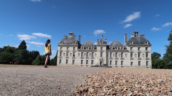 Eu e o Château de Cheverny - Vale do Loire - França © Viaje Comigo