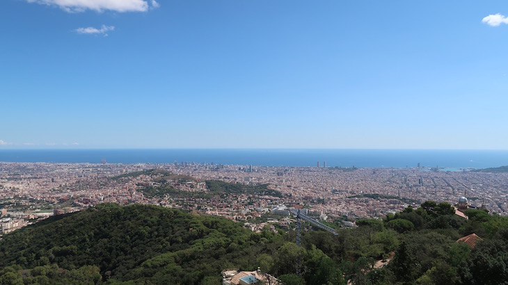 Vista sobre Barcelona a partir do Parque Tibidabo - Barcelona © Viaje Comigo
