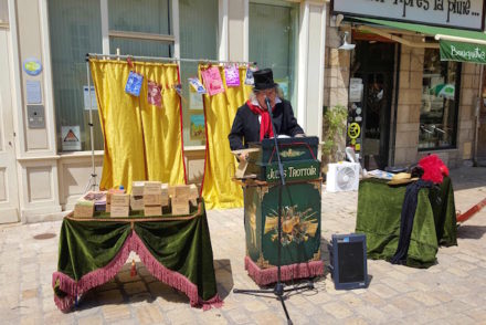 Artista de rua em Orleães, Vale do Loire, França © Viaje Comigo