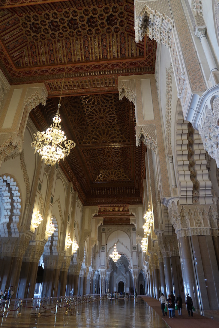 Interior da Mesquita Hassan II, Casablanca. Marrocos © Viaje ComigoInterior da Mesquita Hassan II, Casablanca. Marrocos © Viaje Comigo