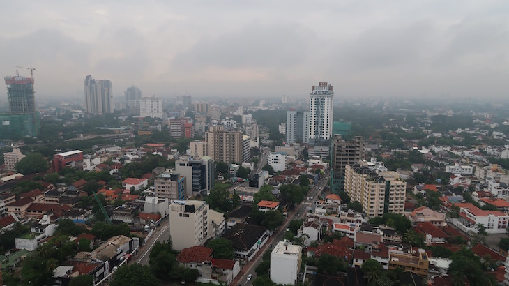 Vista do topo do Movenpick Hotel Colombo, Sri Lanka © Viaje Comigo