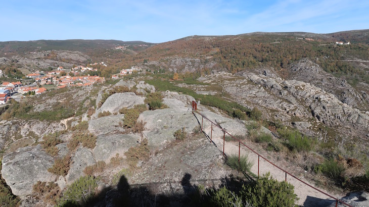 Castelo de Castro Laboreiro - Melgaço - Portugal © Viaje Comigo