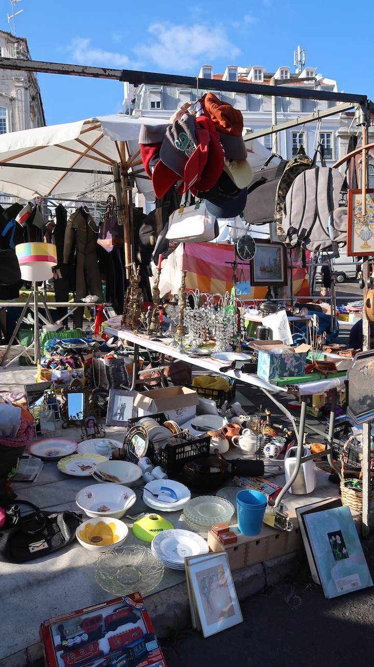 Feira da Ladra, Lisboa, Portugal © Viaje Comigo