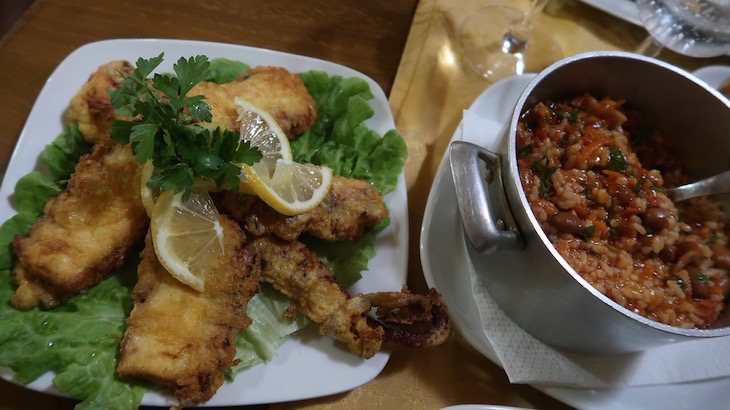 Arroz de feijão e filetes de polvo - Tasquinha da Portela - Melgaco - Portugal © Viaje Comigo