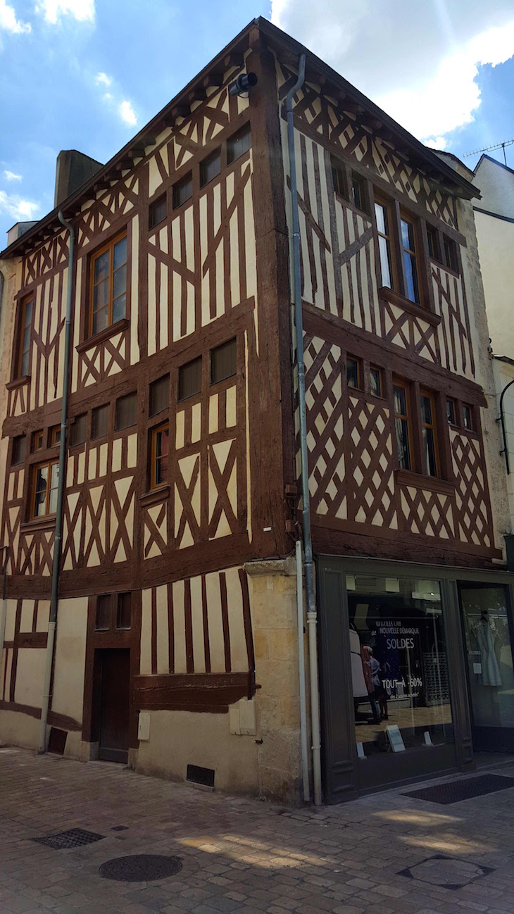 Cidade de Orleães, Vale do Loire, França © Viaje Comigo