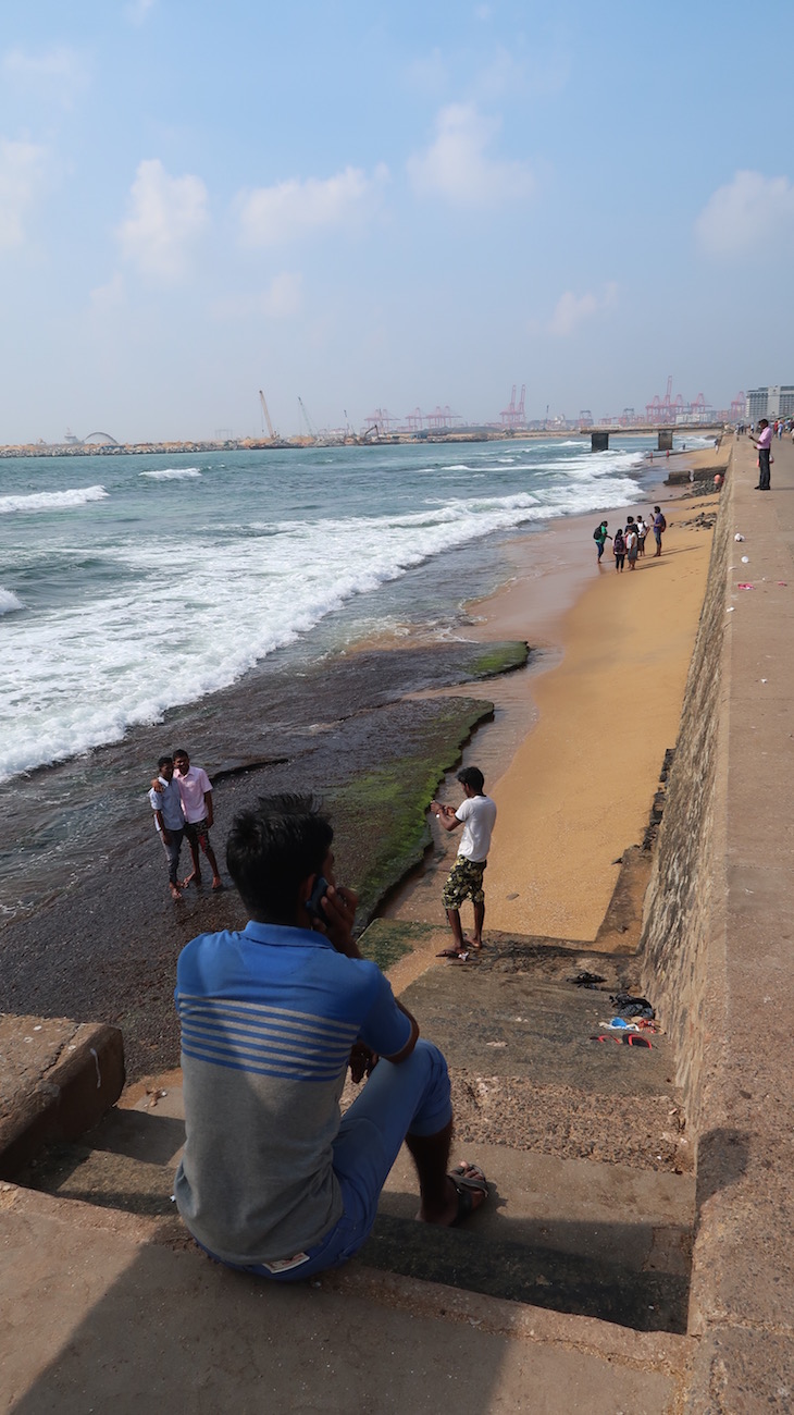 Praia em Colombo - Sri Lanka © Viaje Comigo