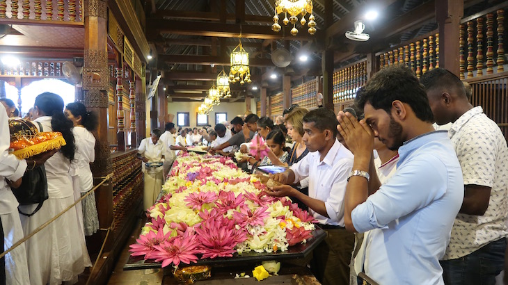 Templo da Relíquia do Dente Sagrado, Kandy, Sri Lanka © Viaje Comigo