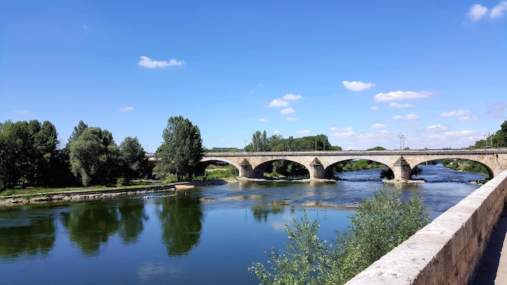 Cidade de Orleães, Vale do Loire, França © Viaje Comigo