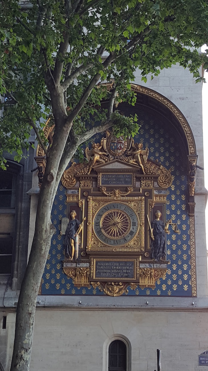 Relógio mais antigo de Paris © Viaje Comigo