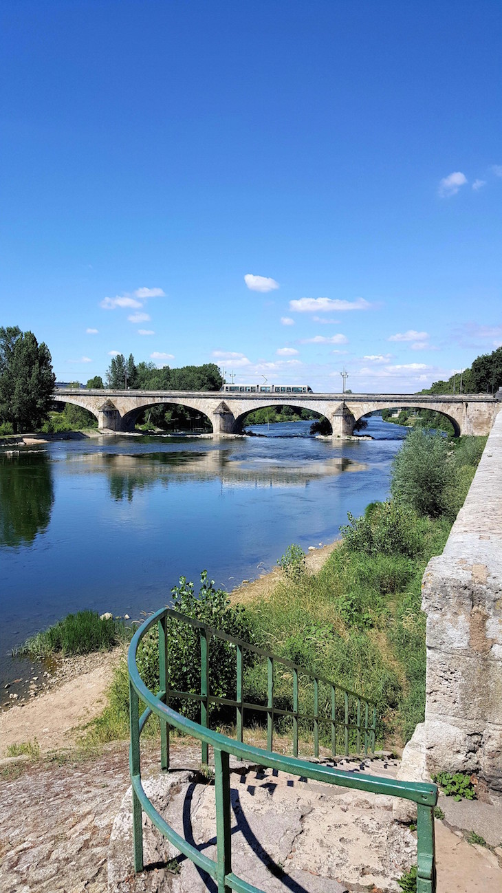 Cidade de Orleães, Vale do Loire, França © Viaje Comigo