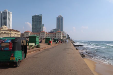 Praia em Colombo - Sri Lanka © Viaje Comigo