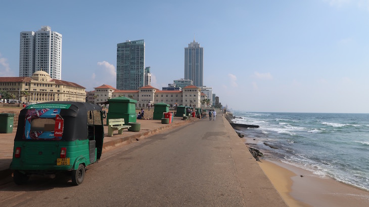 Praia em Colombo - Sri Lanka © Viaje Comigo