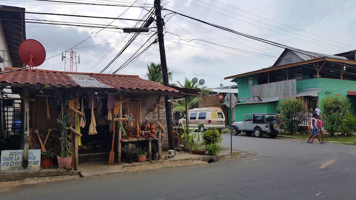 Loja de artesanato - Isla Colon - Bocas del Toro, Panamá © Viaje Comigo