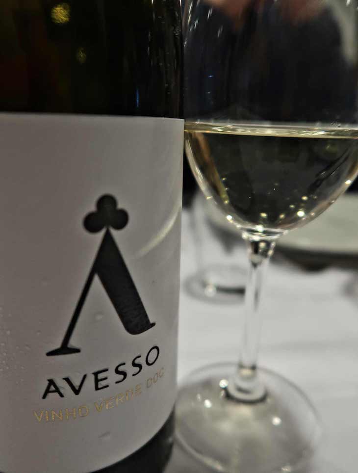 Vinho Avesso - Restaurante Coelho - Amarante © Viaje Comigo