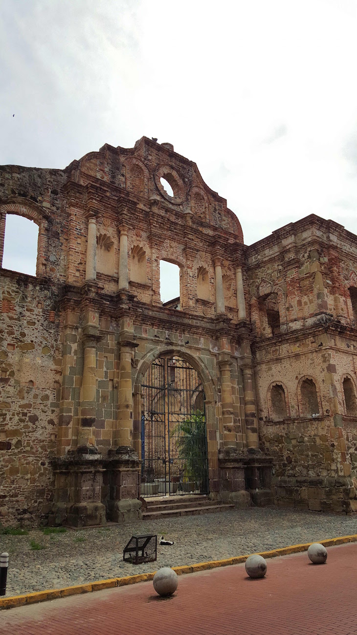 Convento Sto Domingo - Centro Histórico - Cidade do Panamá © Viaje Comigo