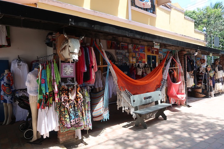 Compras em Olinda - Pernambuco - Brasil © Viaje Comigo