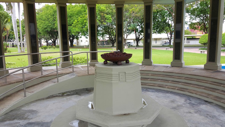 Monumento de homenagem aos Mártires de 64 - Cidade do Panamá © Viaje Comigo