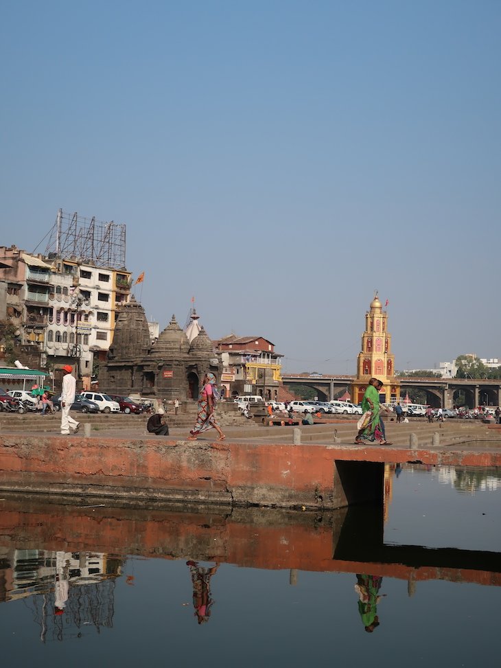 Margens do rio Godavari - Nashik -Maharashtra- India © Viaje Comigo