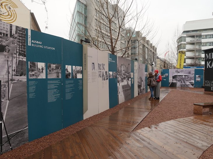 Checkpoint Charlie - Black Box Cold War - Berlim © Viaje Comigo