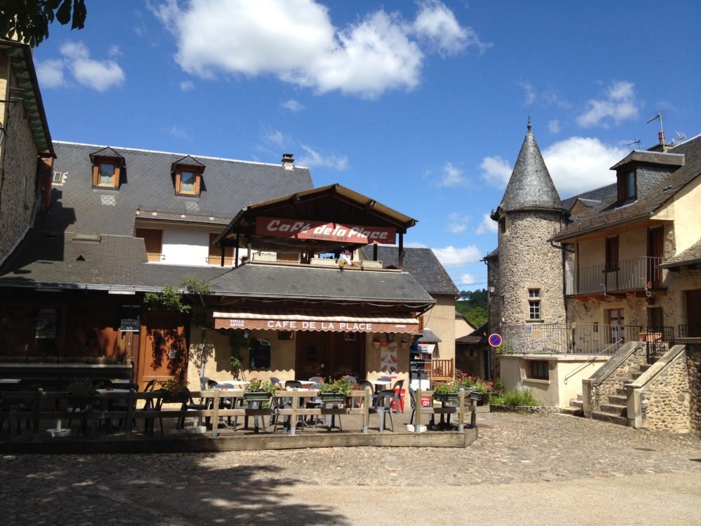 Sainte Eulalie d’Olt - Aveyron - França © Viaje Comigo