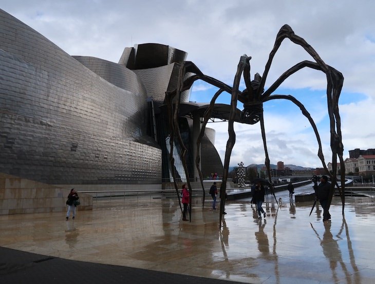 Aranha Mamá - Museu Guggenheim Bilbao, Bilbau © Viaje Comigo