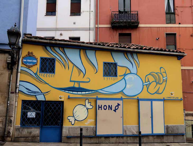 Arte urbana em Bilbau, País Basco © Viaje Comigo