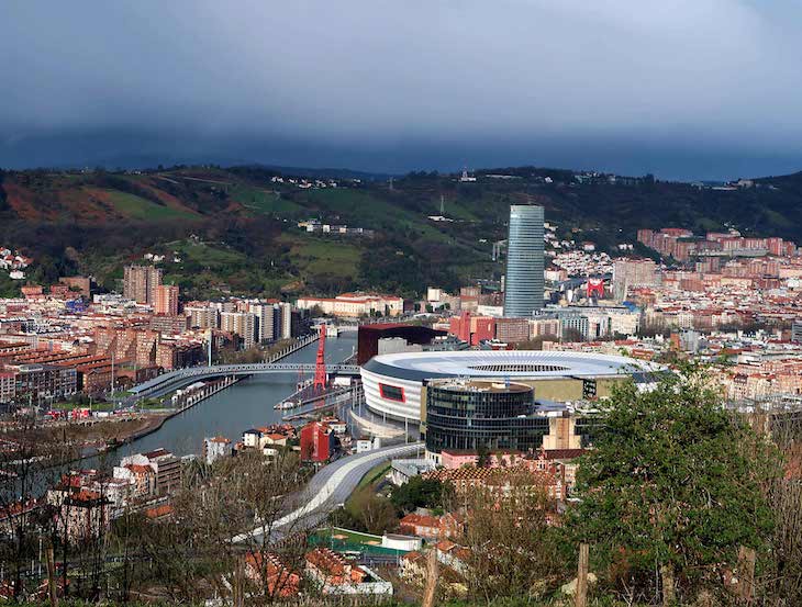 Vista para cidade de Bilbau, País Basco © Viaje Comigo