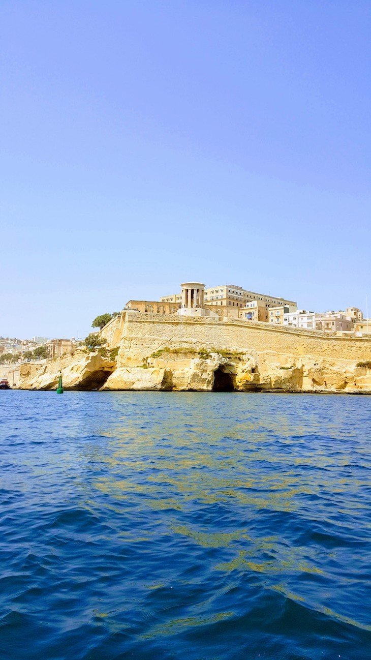 No barco vista para Valetta - saída de Birgu, Città Vittoriosa, Malta © Viaje Comigo