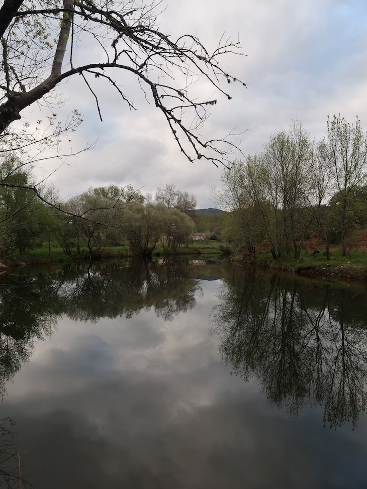 Ribeira da Bazágueda - Moinnho do Maneiro © Viaje Comigo