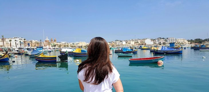 Susana em Marsaxlokk - Malta © Viaje Comigo