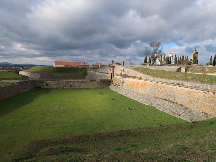 Baluarte de Sto António - Almeida - Portugal © Viaje Comigo