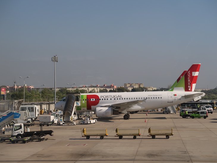 TAP no aeroporto de Lisboa © Viaje Comigo