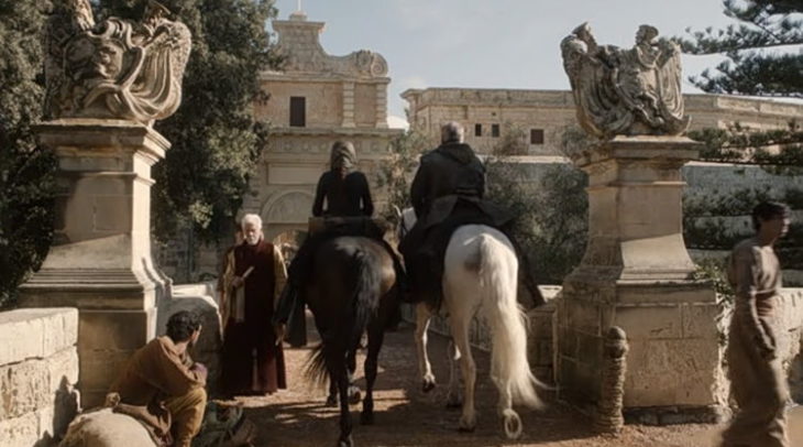Cena de Game of Thrones na entrada de King's Landing © GOT