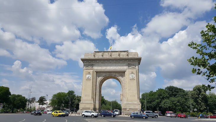 Arco do Triunfo - Bucareste - Roménia © Viaje Comigo