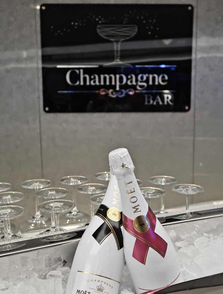 Champagne bar do MSC Seaview © Viaje Comigo