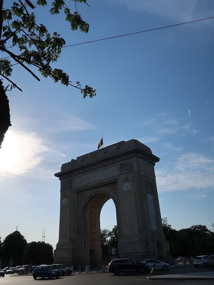 Arco do Triunfo - Bucareste - Roménia © Viaje Comigo