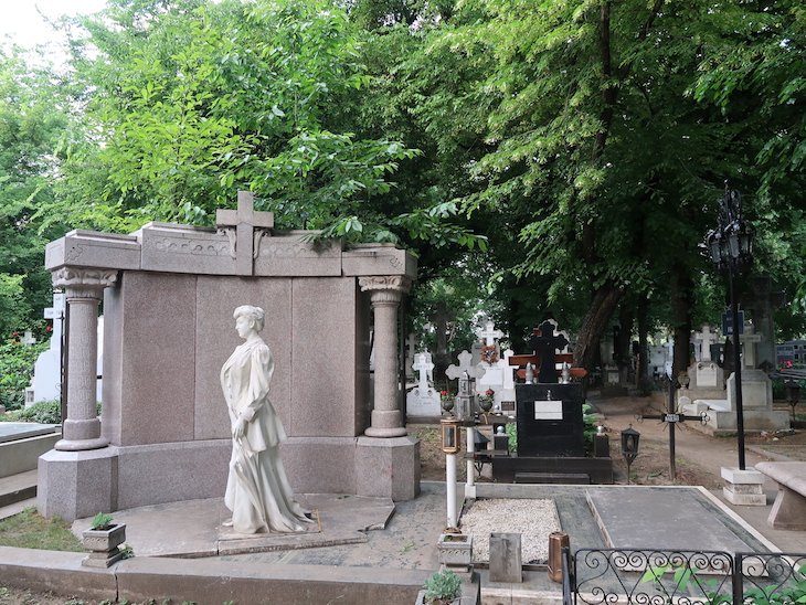 Cemitério Bellu - Bucareste - Romenia © Viaje Comigo