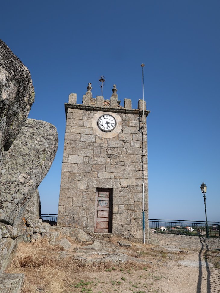 Torre do Relógio - Mêda - Portugal © Viaje Comigo