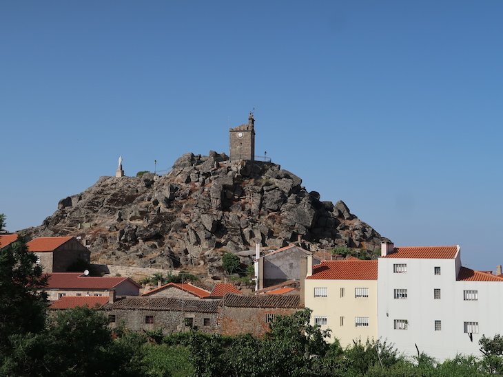 Torre do Relógio - Mêda - Portugal © Viaje Comigo