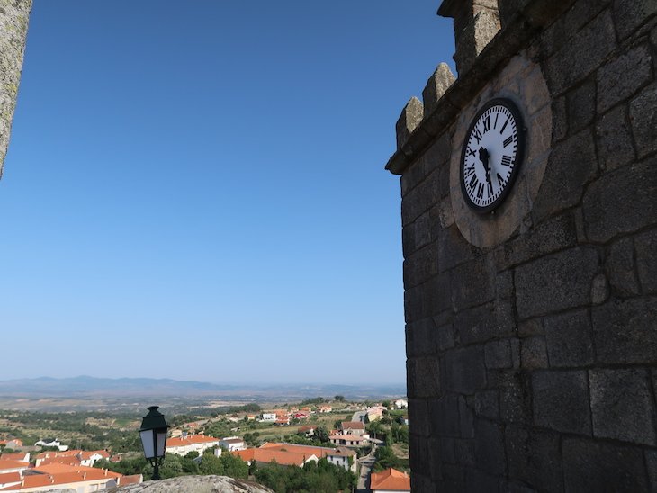 Torre do Relógio - Mêda - Portugal © Viaje Comigo