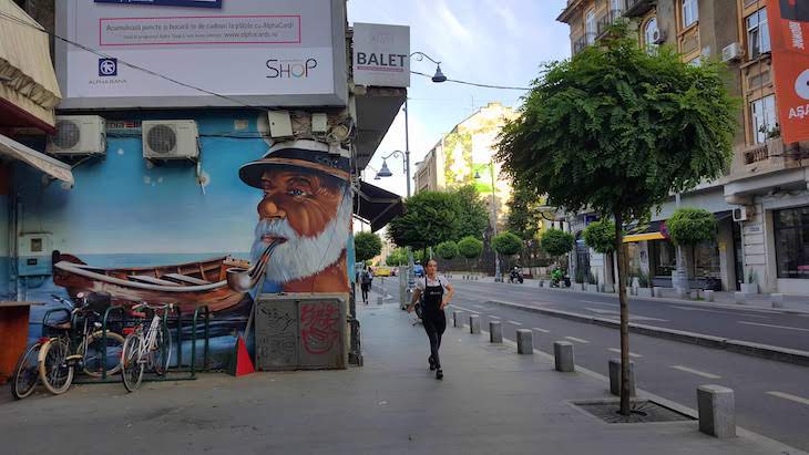 Street Art em Bucareste - Roménia © Viaje Comigo