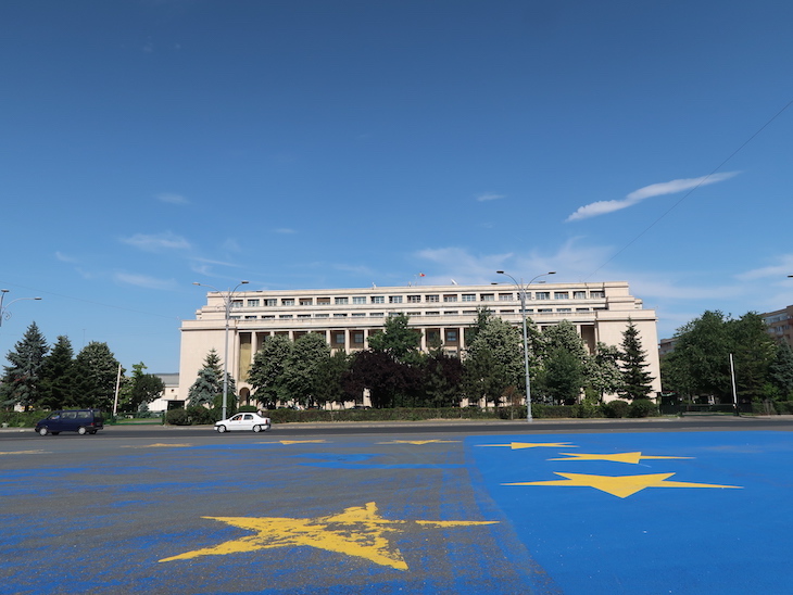 Parlamento de Bucareste - Romenia © Viaje Comigo