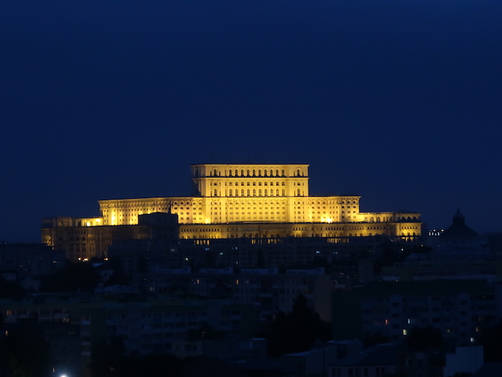 Palácio do Parlamento - Bucareste - Romenia © Viaje Comigo