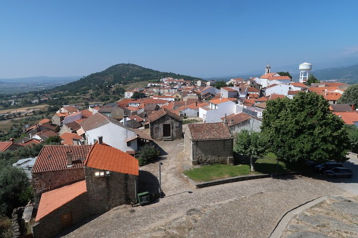 Vista do Castelo de Belmonte - Aldeias Históricas Portugal © Viaje Comigo