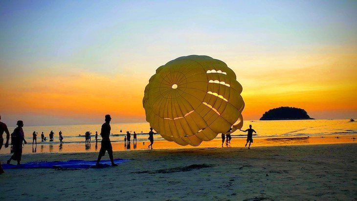 Kata Beach, Phuket - Tailândia © Viaje Comigo