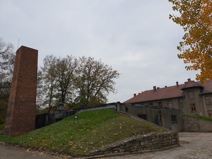 Câmara de gás e crematório em Auschwitz I- Polónia © Viaje Comigo