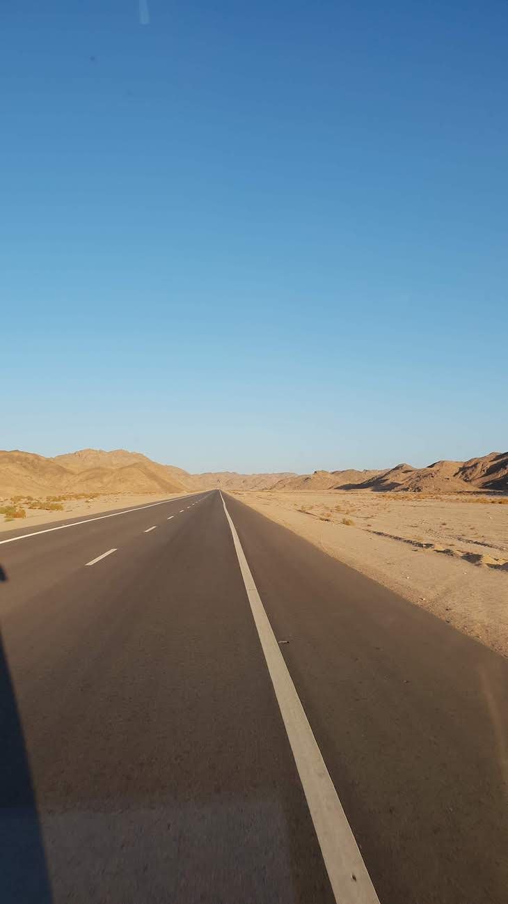 A caminho de Luxor - Egito © Viaje Comigo