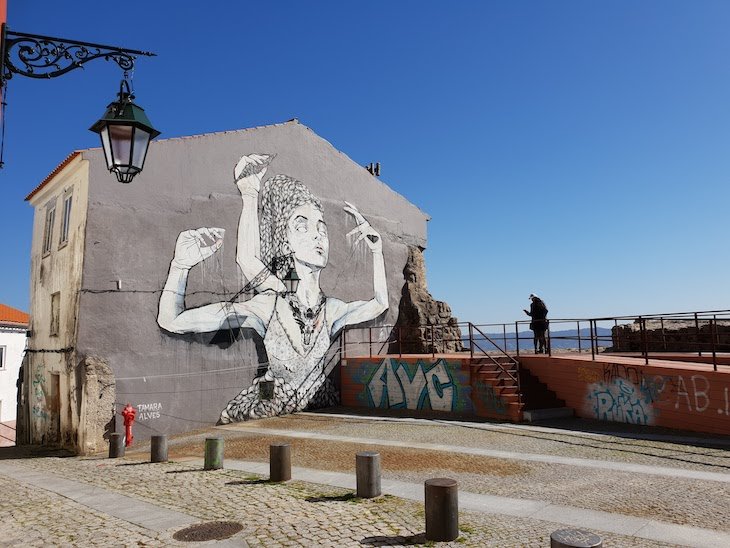 Arte Urbana nas ruas da Covilhã, Portugal © Viaje Comigo